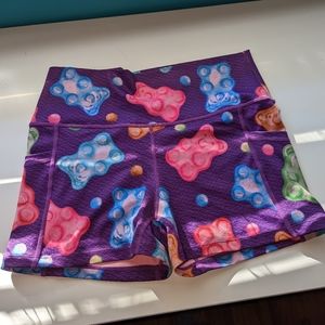 Gummy bear shorts 5"